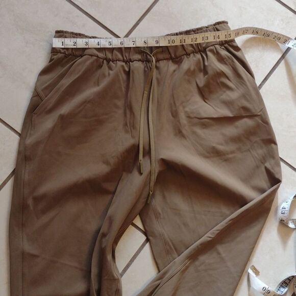 Lululemon Stretch High Rise Jogger Artifact color brown tan pants 12 short - Picture 4 of 14